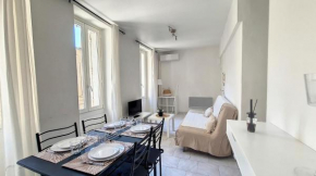 Appartement lumineux, climatisé, cœur de ville.